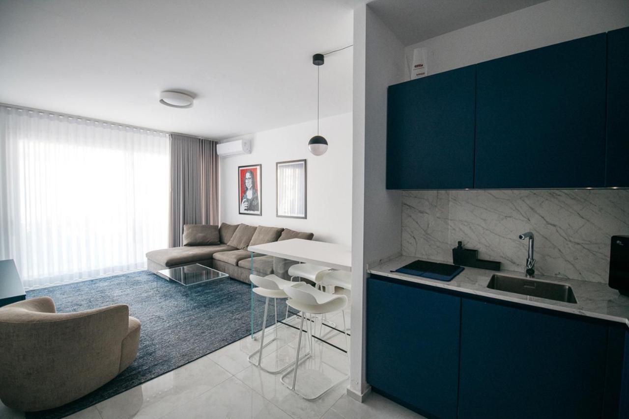 Art By Holidays Appartement *